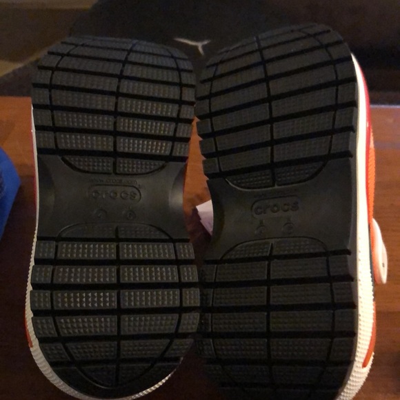 Crocs 7 Eleven Clogs - Picture 5 of 10